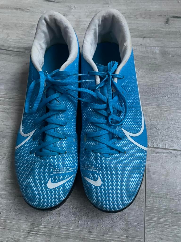 Zaal voetbalschoenen maat 41, Ophalen, Zo goed als nieuw, Schoenen