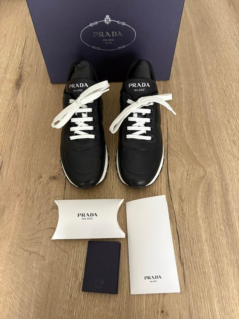 Prada damessneakers nappa zwart maat 39, Kleding | Dames, Ophalen, Zwart, Zo goed als nieuw, Sneakers