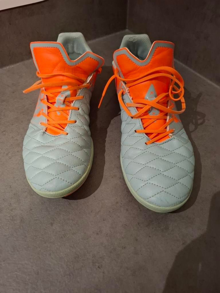 Zaalvoetbalschoenen Kipsta maat 45, Sport en Fitness, Voetbal, Ophalen of Verzenden, Gebruikt, Schoenen