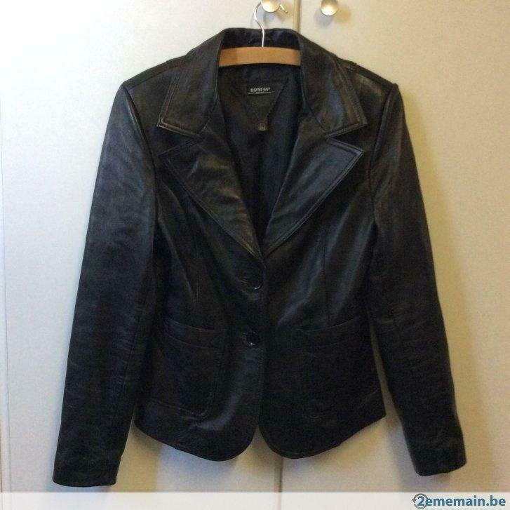 Veste en cuir noir, Vêtements | Femmes, Enlèvement, Porté