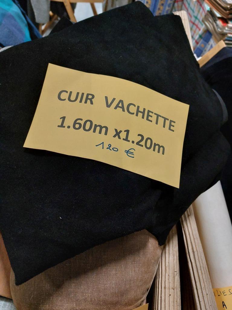 Peau de cuir noir en vachette, Hobby & Loisirs créatifs, Tissus & Chiffons, Neuf, 200 cm ou plus, Enlèvement, 120 cm ou plus