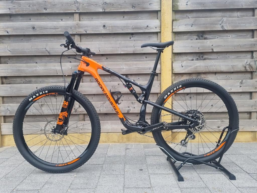 Rocky Mountain element 50 - carbon, Ophalen, Zo goed als nieuw, Trek
