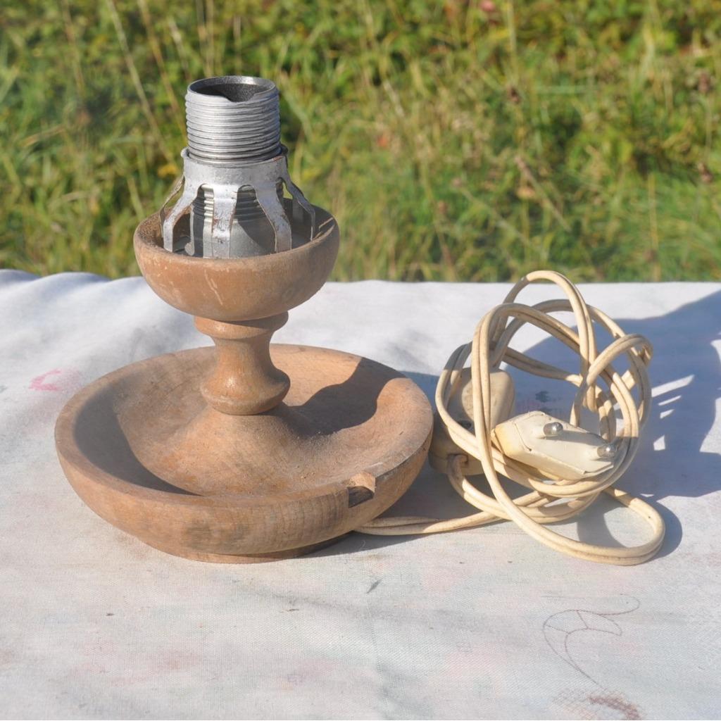 pied de lampe en bois, Antiquités & Art, Antiquités | Éclairage, Enlèvement ou Envoi