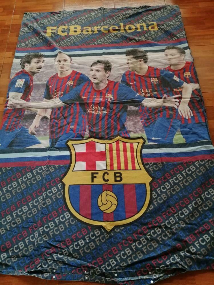 Dekbed + overtrek van FCB + t-shirt Messi + bal, Ophalen of Verzenden, Zo goed als nieuw, Jongetje of Meisje, Dekbedovertrek
