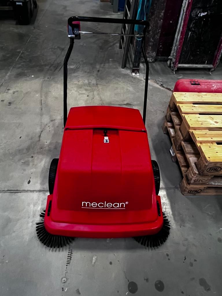 Veeg machine 2 keer gebruikt, Doe-het-zelf en Bouw, Reinigingsmachines, Ophalen, Zo goed als nieuw, Overige typen