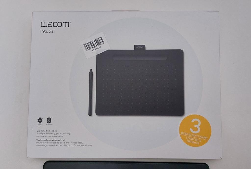 Wacom intuos m bluetooth zwart, Computers en Software, Tekentablets, Zo goed als nieuw, Draadloos, Ophalen of Verzenden