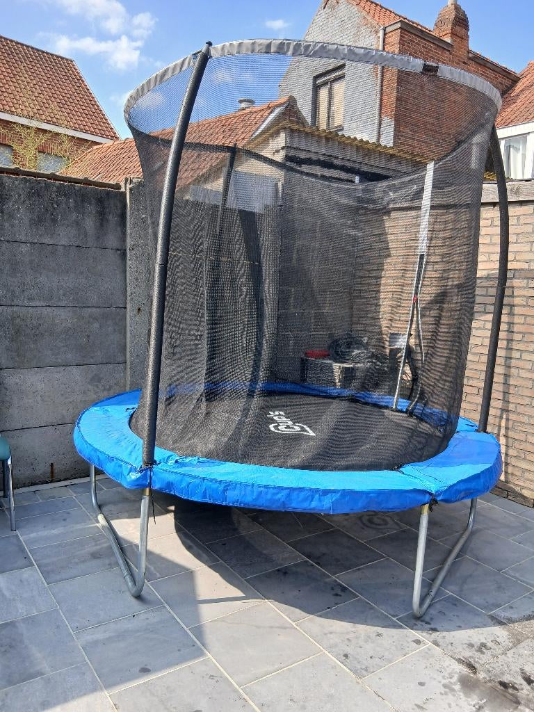 Trampoline, Ophalen, Zo goed als nieuw