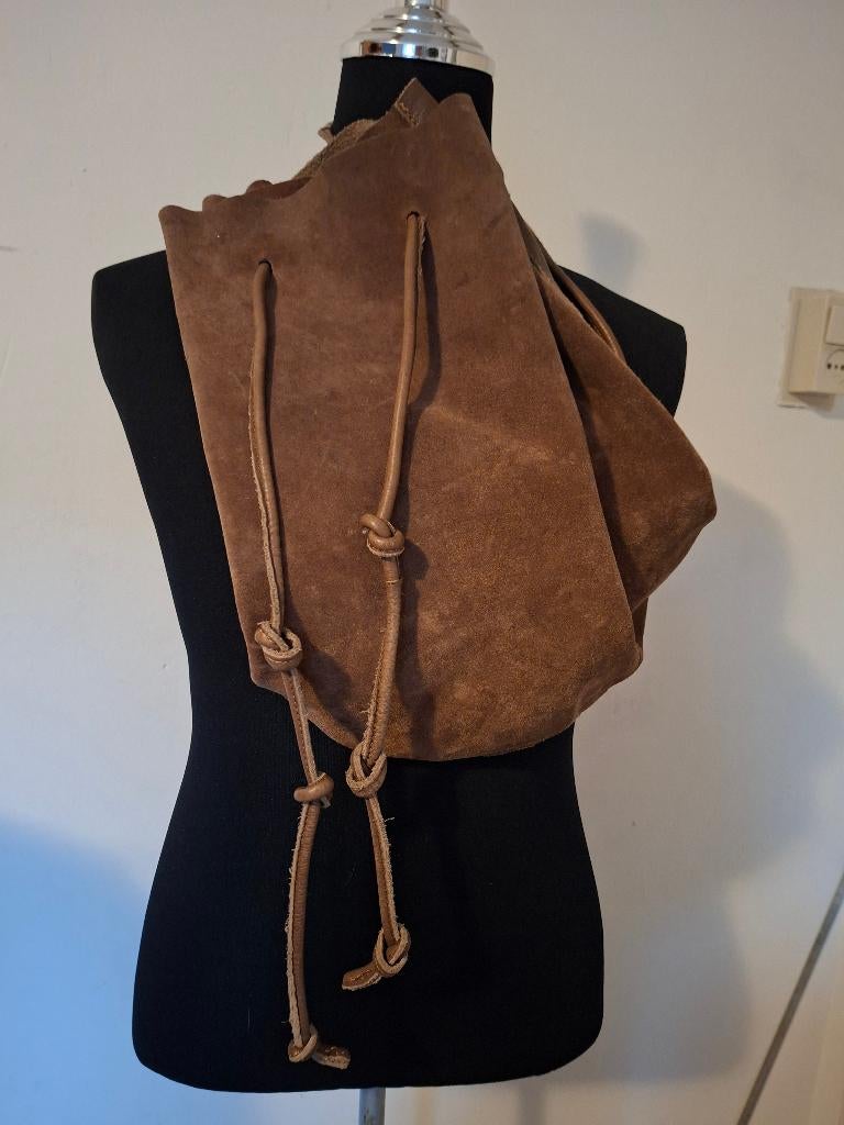 Bruine suède leren rugtas met trekkoord, Autres marques, 25 à 40 cm, 30 à 45 cm, Utilisé