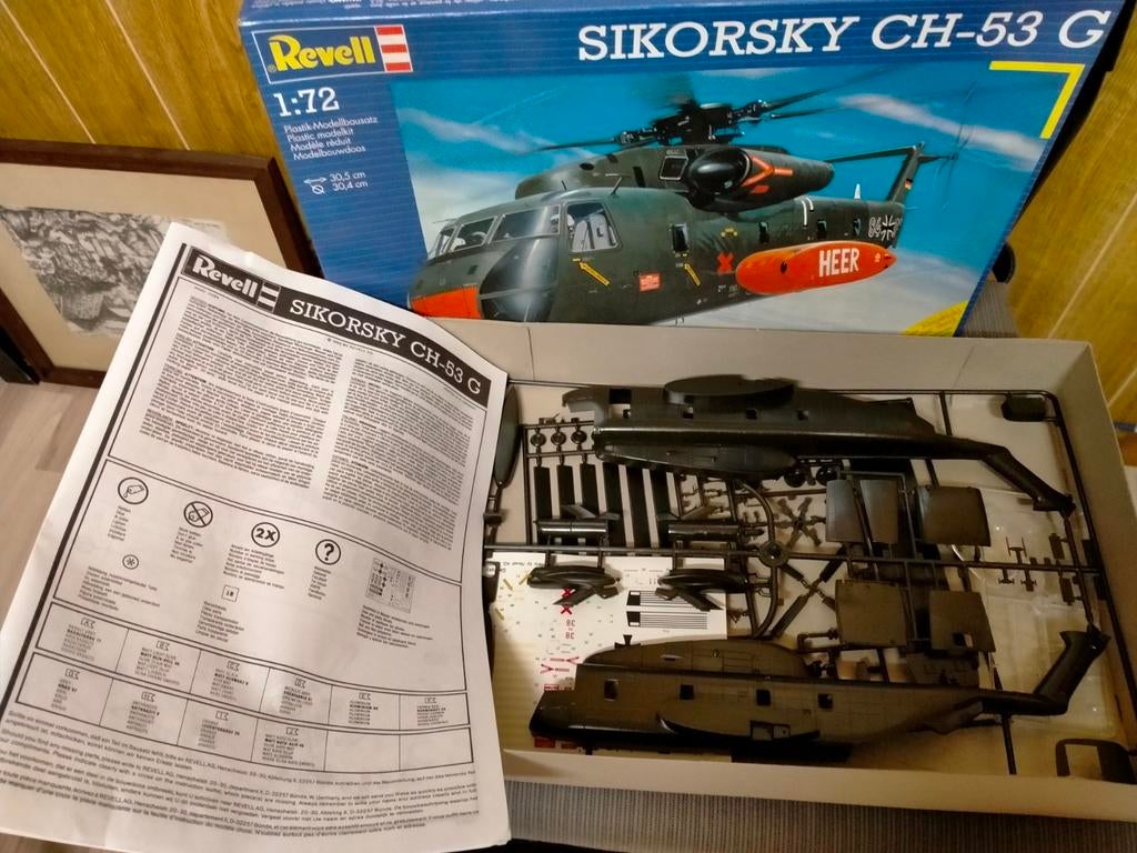 Schaalmodel Sikorsky , terug , vorige koper heeft fake bod g, Ophalen of Verzenden, Nieuw