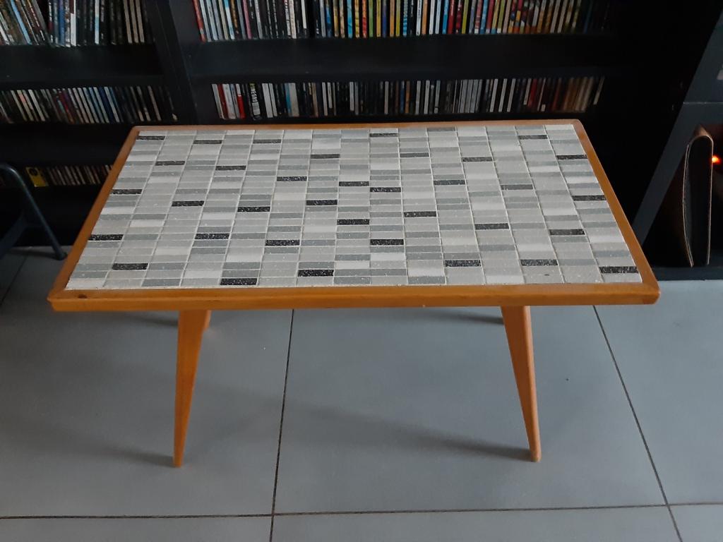 Belle table d'appoint vintage en mosaïque des années 1960, Enlèvement