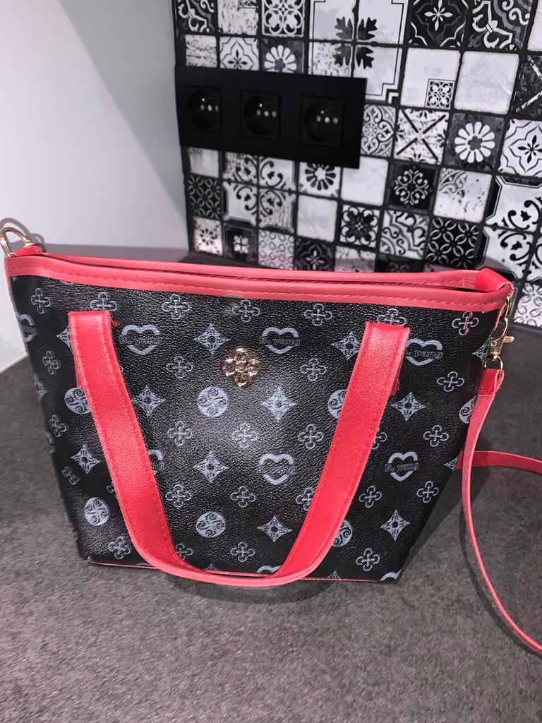Kleine handtas, Handtassen en Accessoires, Tassen | Damestassen, Ophalen of Verzenden, Zo goed als nieuw, Zwart, Handtas