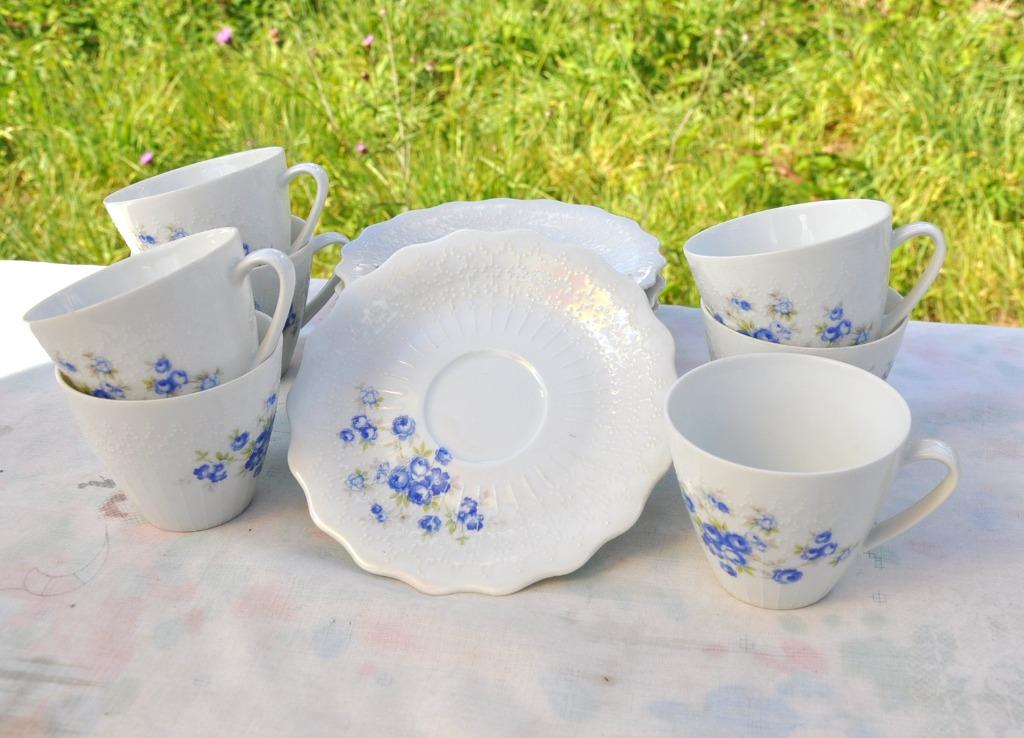 7 tasses avec sous tasse limoges motif myosotis, Ophalen of Verzenden