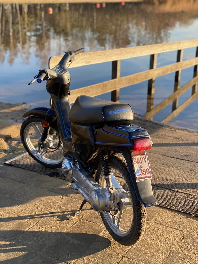 Honda wallaroo, Fietsen en Brommers, Brommers | Honda, Ophalen, Overige modellen, Klasse A (25 km/u), Zo goed als nieuw
