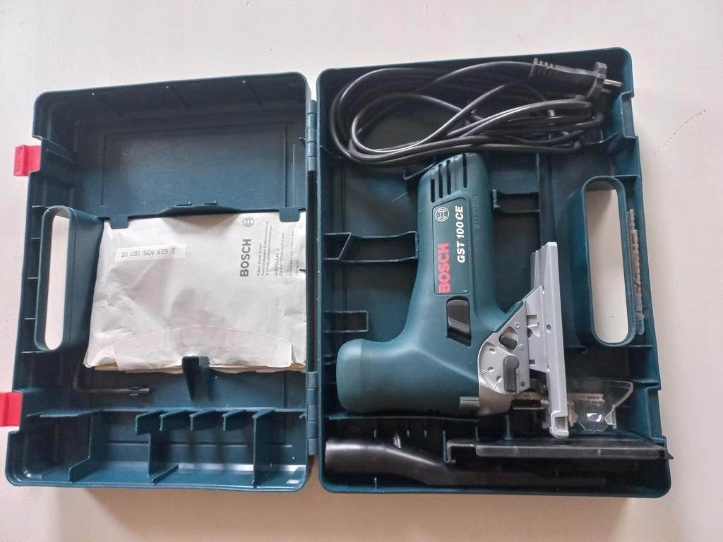 Scie sauteuse bosch pro