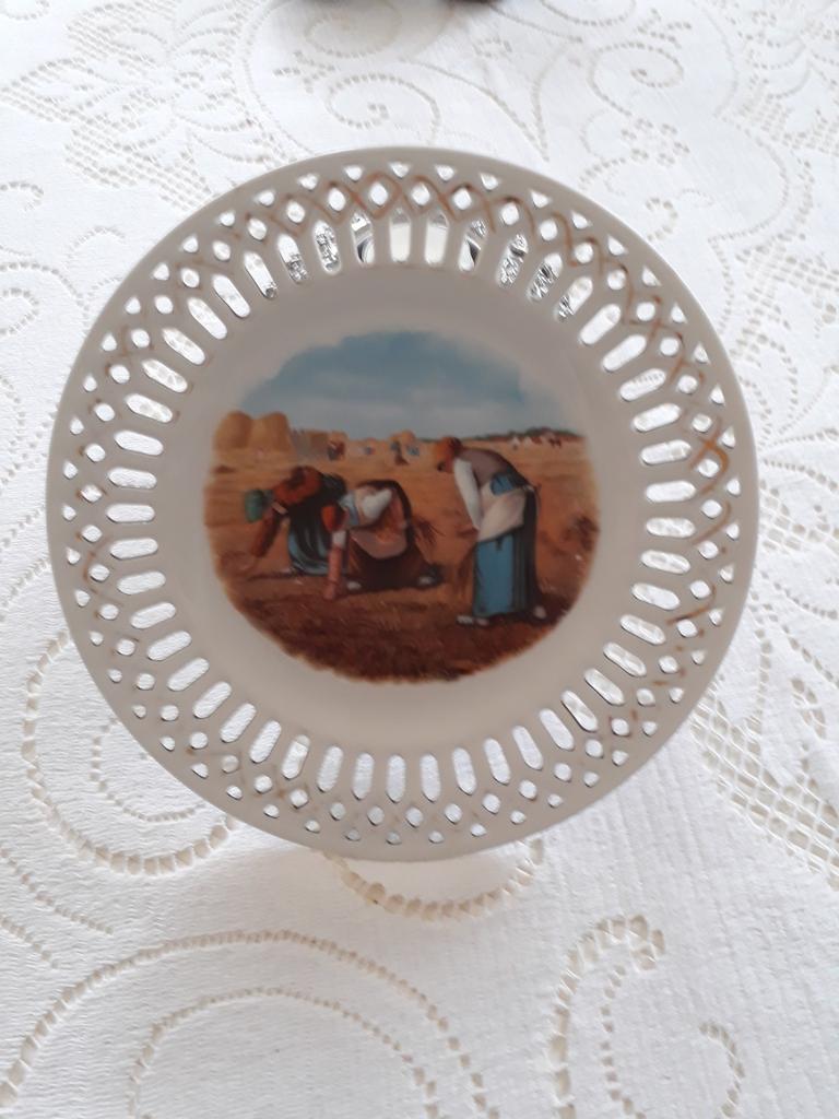 Assiette, Enlèvement, Comme neuf