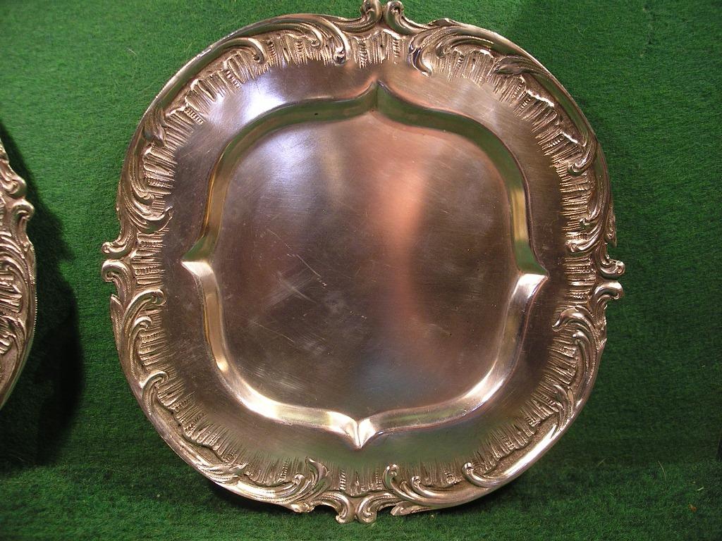 WISKEMANN: 3 ASSIETTES DECORATIVES STYLE LOUIS XVI, Antiek en Kunst, Antiek | Bestek, Ophalen of Verzenden