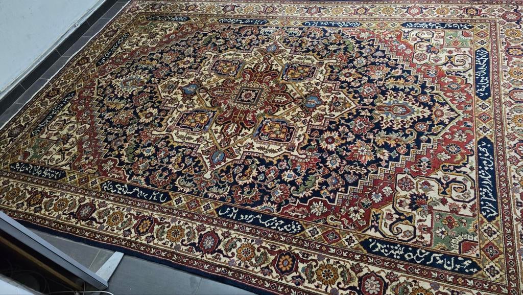 tapis iranien en parfait état maison non fumeur pas animaux