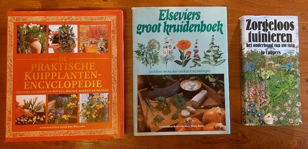 Boek - Tuinieren, Boeken, Wonen en Tuinieren, Zo goed als nieuw, Tuinieren en Tuinplanten, Ophalen of Verzenden