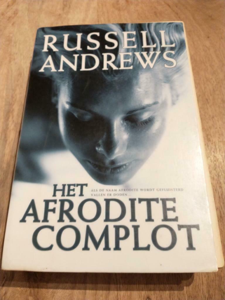 Het Afrodite Complot - Russell Andrews, Ophalen of Verzenden, Gelezen, Russell Andrews