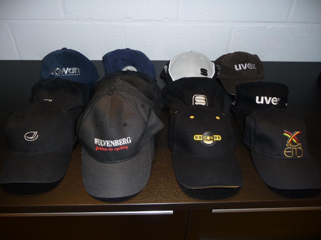 Trucker cap, Baseball cap  (Lot van 19 petten), Ophalen of Verzenden, Zo goed als nieuw, One size fits all, Pet