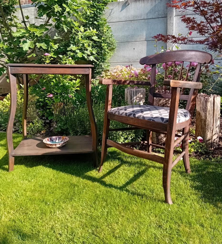 Antieke stoel met bijpassende tafeltje. Upcycle project, Huis en Inrichting, Tafels | Bijzettafels, Zo goed als nieuw, Ophalen