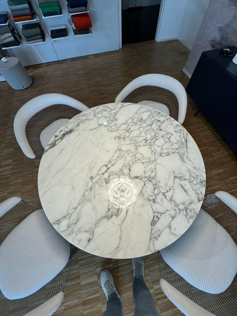 Tables Tulipe 80 à 180 fauteuils Eero Sarinen du milieu du s, Antiquités & Art, Enlèvement ou Envoi