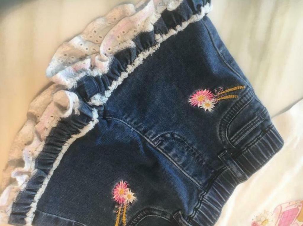 Monnalisa jeans short 18maand, Ophalen of Verzenden, Zo goed als nieuw, Setje