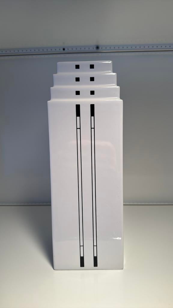 Vaas uit “Vienna Collection” Heide Warlamis 1981., Antiek en Kunst, Ophalen