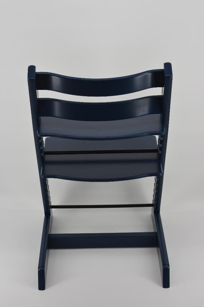 Stokke Tripp Trapp Midnight Blue — Modèle reconditionné, Envoi, Utilisé, Chaise évolutive, Ceinture(s)