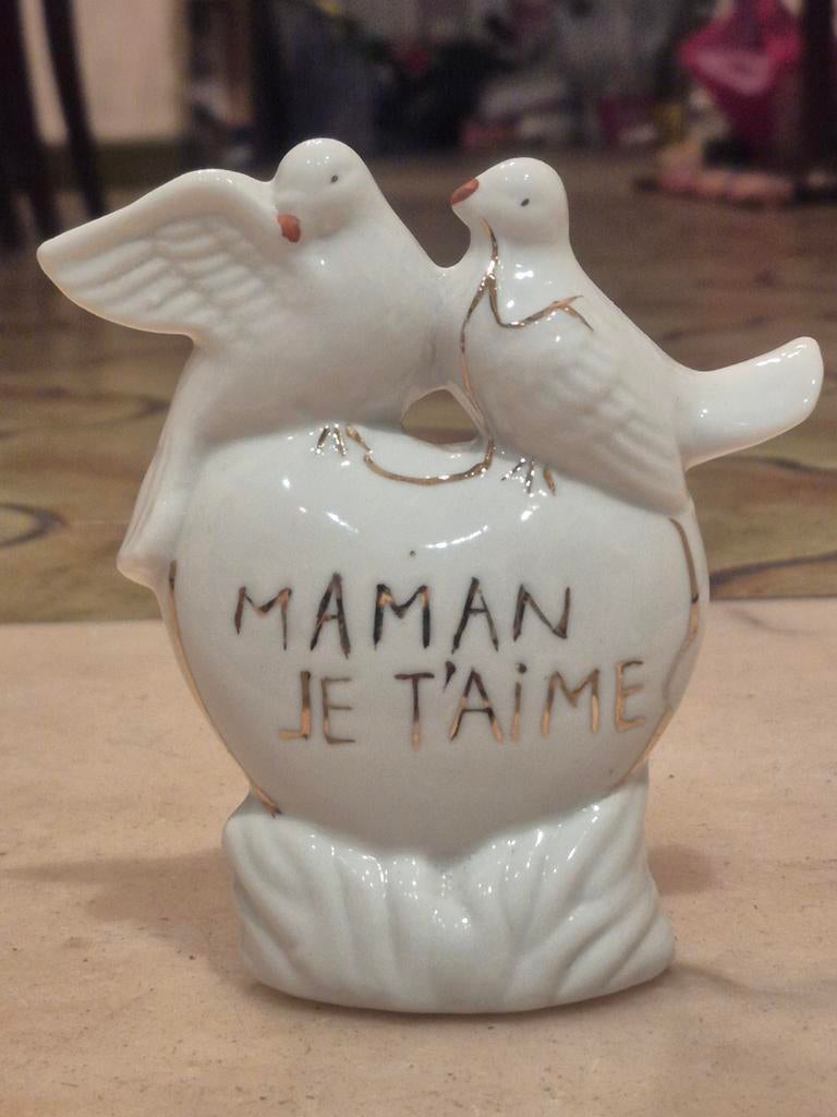 Bibelot en porcelaine en très bon état., Antiquités & Art, Enlèvement