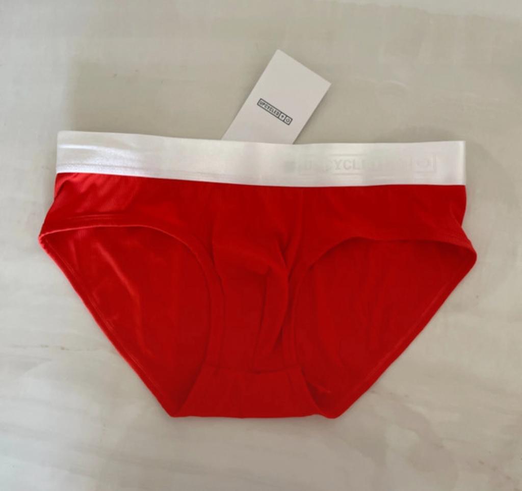 Slip en nylon recyclé neuf, Vêtements | Hommes, Sous-vêtements, Envoi, Rouge, Upcycled, Slip