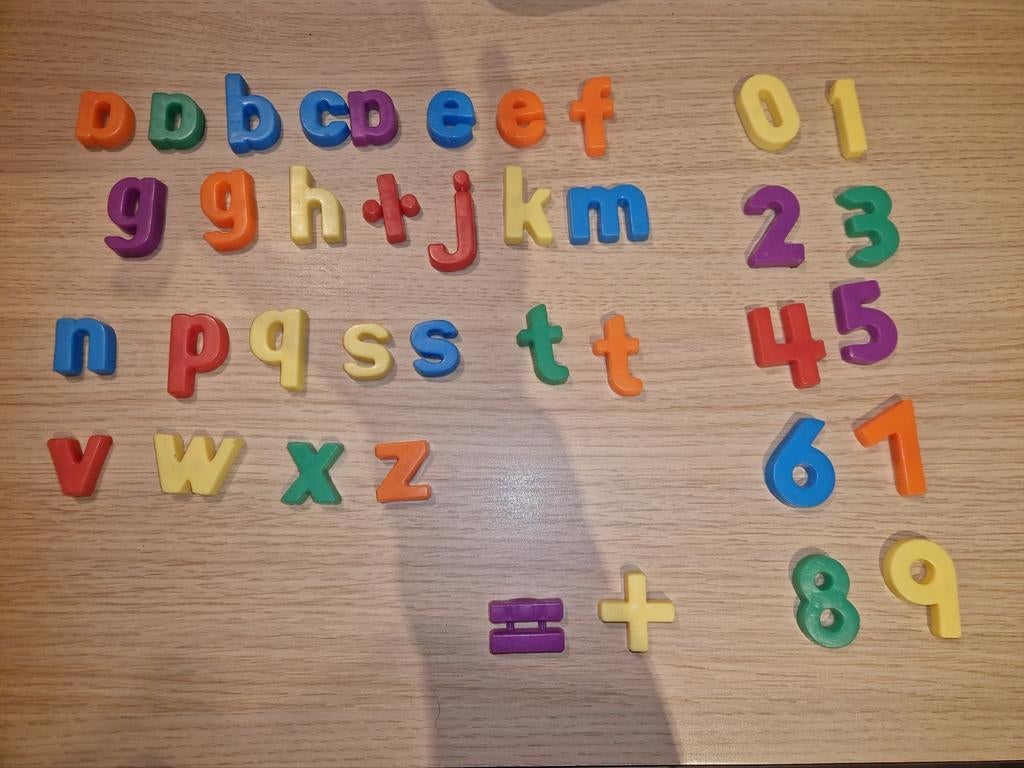 magnetische letters en cijfers voor schoolbord, Ophalen, Zo goed als nieuw, Taal en Lezen