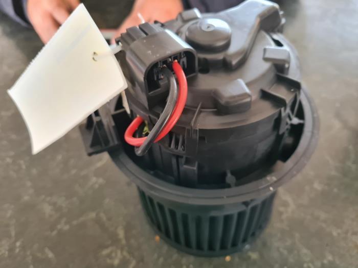 Moteur de ventilation chauffage d'un Peugeot 208, Enlèvement ou Envoi, 3 mois de garantie, Utilisé, Peugeot