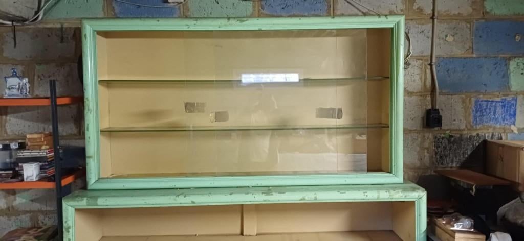 Ancien meuble vitrine de magasin, Enlèvement