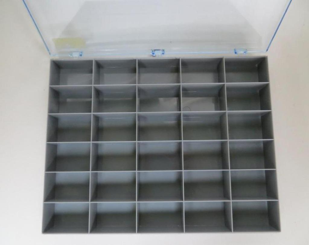 boîte de rangement 30 compartiments 20 x 10,5 x 3 cm, Enlèvement ou Envoi, Utilisé