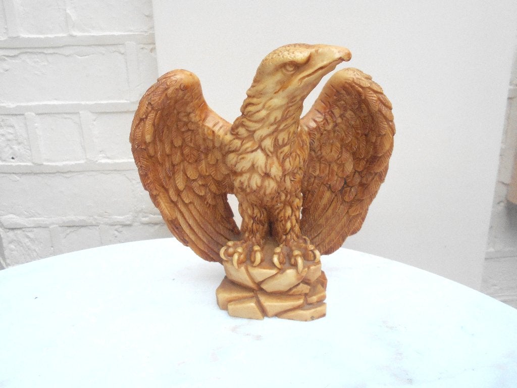 ancienne sculpture aigle en résine, Enlèvement ou Envoi, Comme neuf, Animal