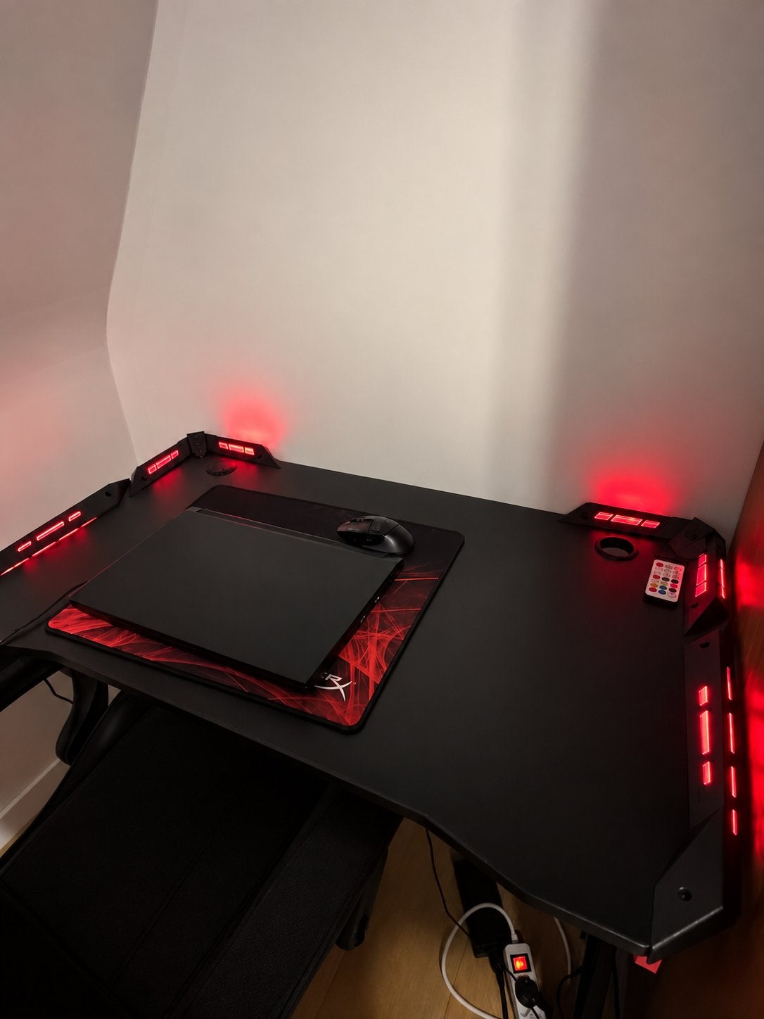 Gaming Desk + Gaming Chair for Sale, Ophalen of Verzenden, Zo goed als nieuw