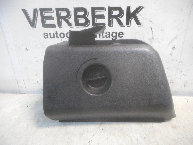 GARNITURE DE COFFRE BMW 3 serie (E36 / 4) (5147-8122478), Utilisé, BMW, Petuelring 130
80809  München, DE, Bayerische Motoren Werke AG