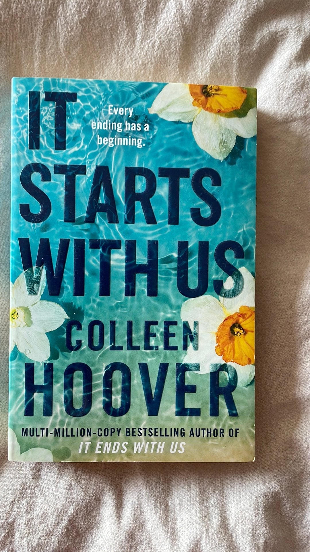 It starts with us (Colleen Hoover), Boeken, Romans, Ophalen, Zo goed als nieuw