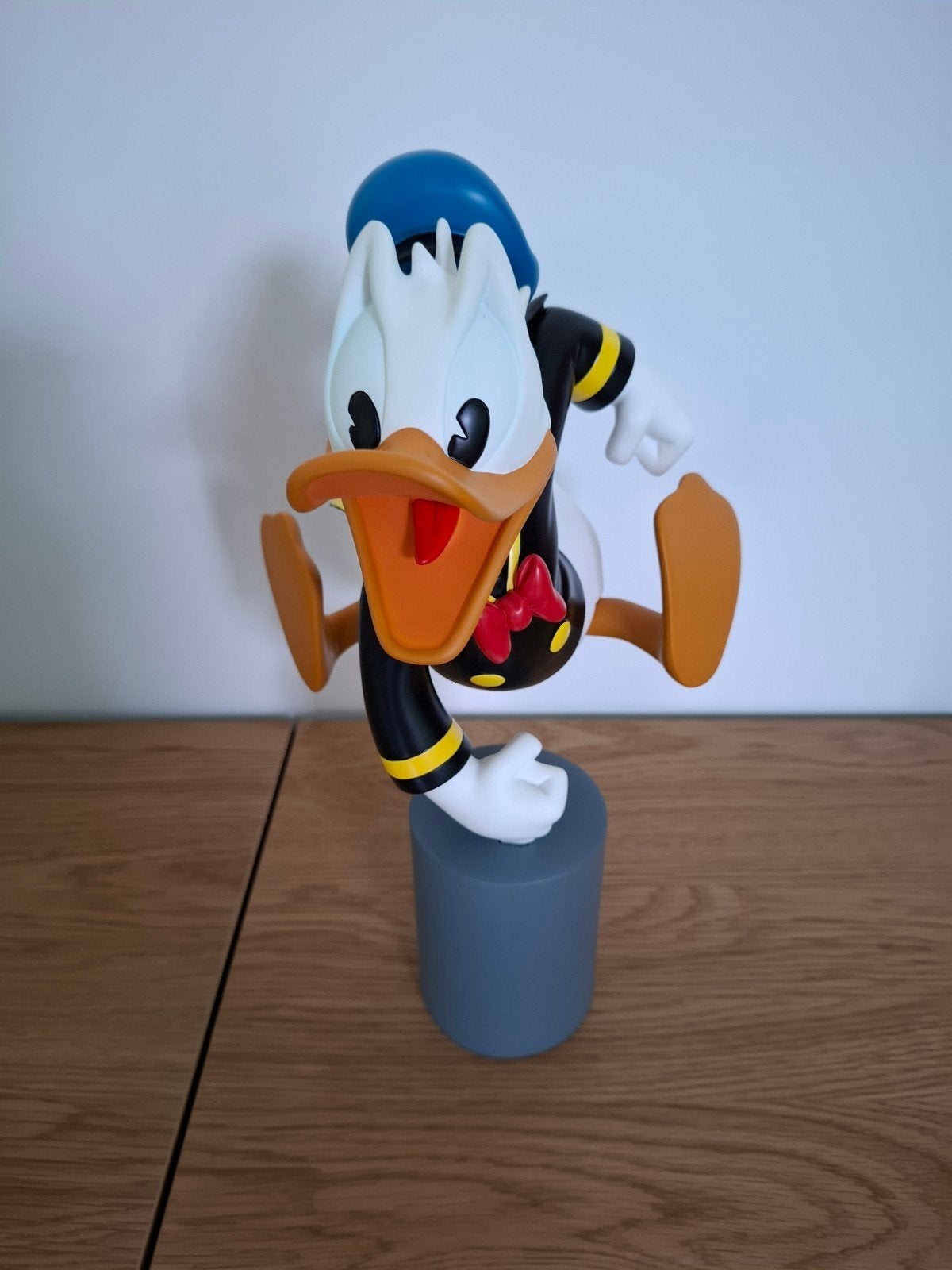 Statue Donald Excited Original - Leblon Delienne, Collections, Disney, Enlèvement ou Envoi, Donald Duck, Comme neuf, Statue ou Figurine
