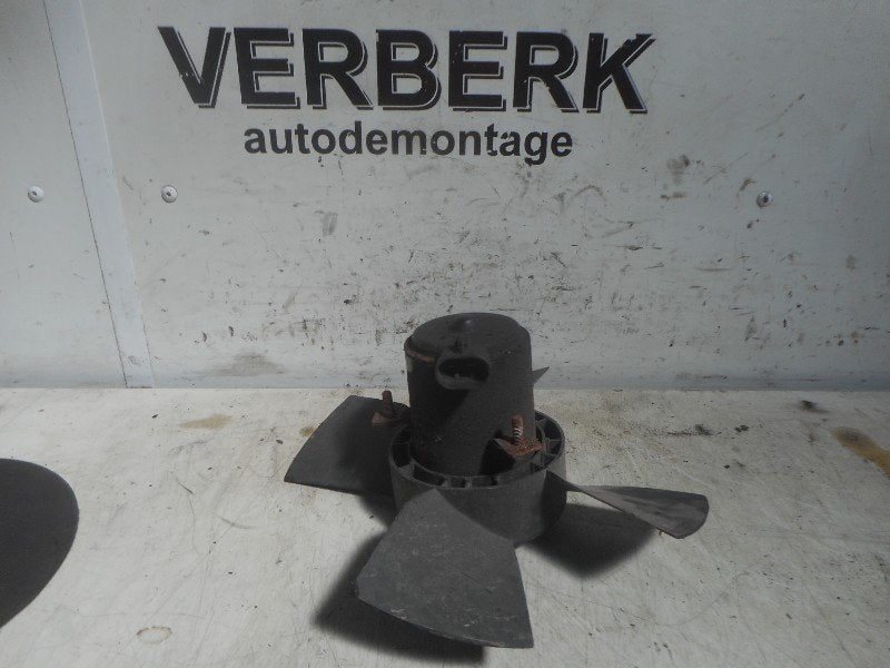 VENTILATEUR CC Opel Astra F (53 / 54 / 58 / 59), Opel, Opel Automobile GmbH, Utilisé, Kontakt-opel@opel.com