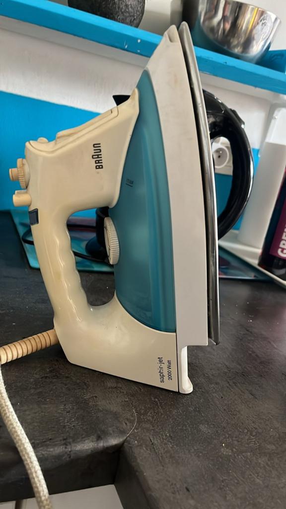 Braun strijkijzer, Electroménager, Enlèvement, Comme neuf, Fer à repasser avec cordon