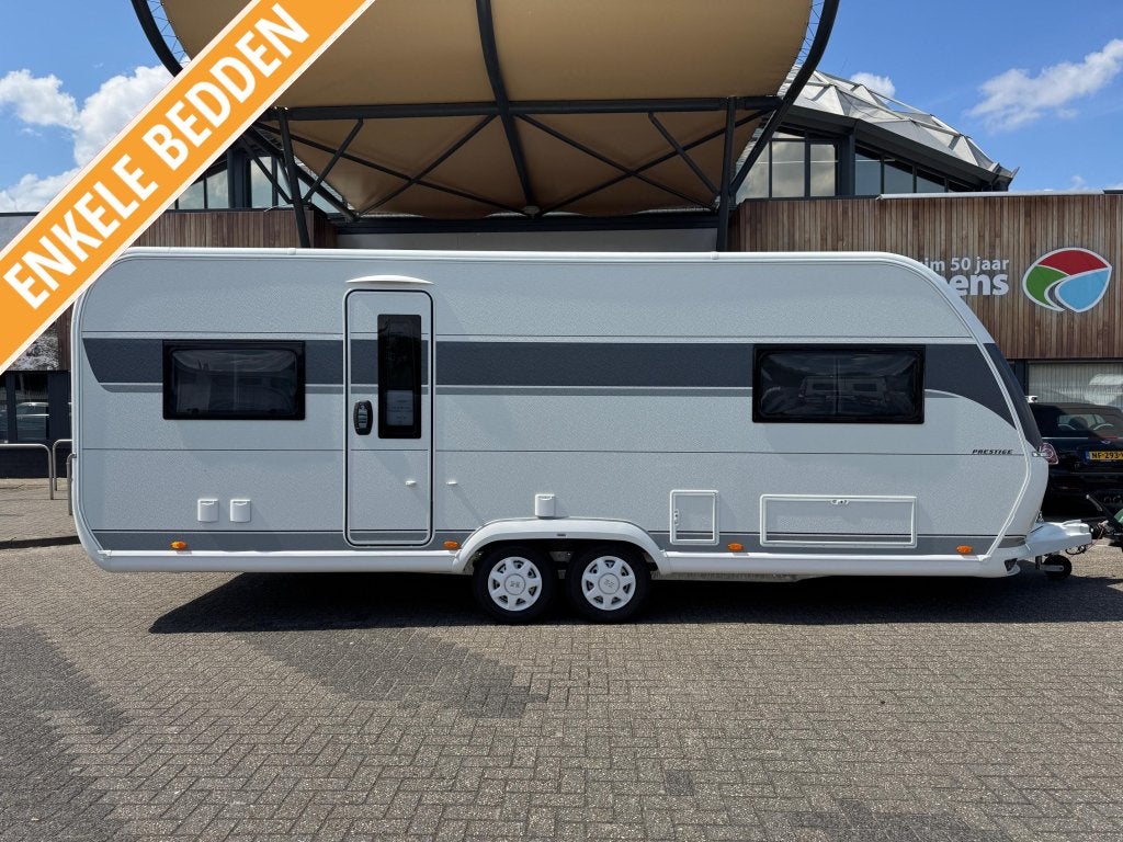Hobby Prestige 620 CL, Jusqu'à 4, 6 à 7 mètres, Hobby, Lit dans la longueur