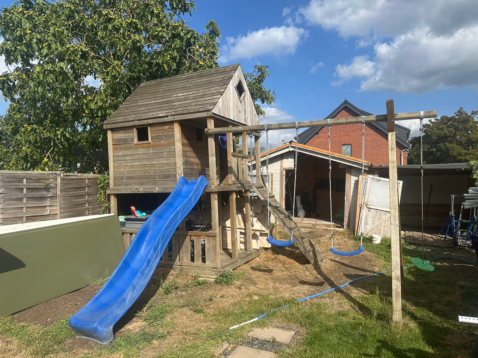 Houten speeltoren / speeltoestel / speelhuis, Enlèvement, Comme neuf, Toboggan