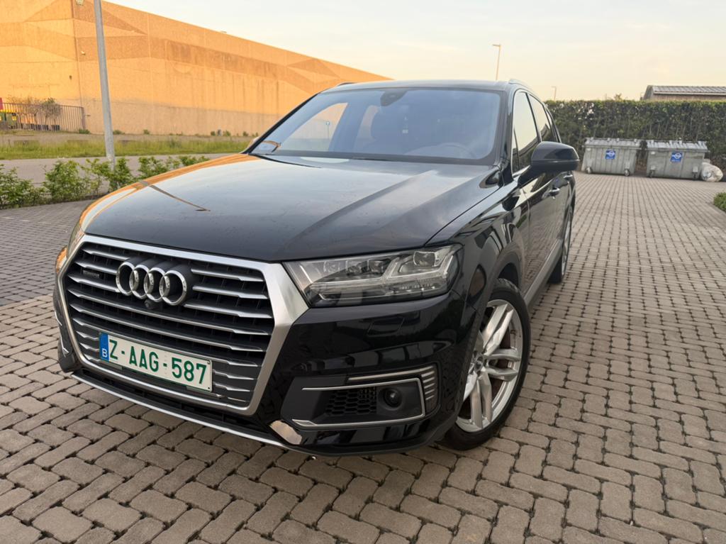 AUDI Q7 e-tron 3.0 TDI Quattro, Autos, Audi, Particulier, e-tron, Caméra 360°, 4x4, Caméra de recul, Phares directionnels, Régulateur de distance
