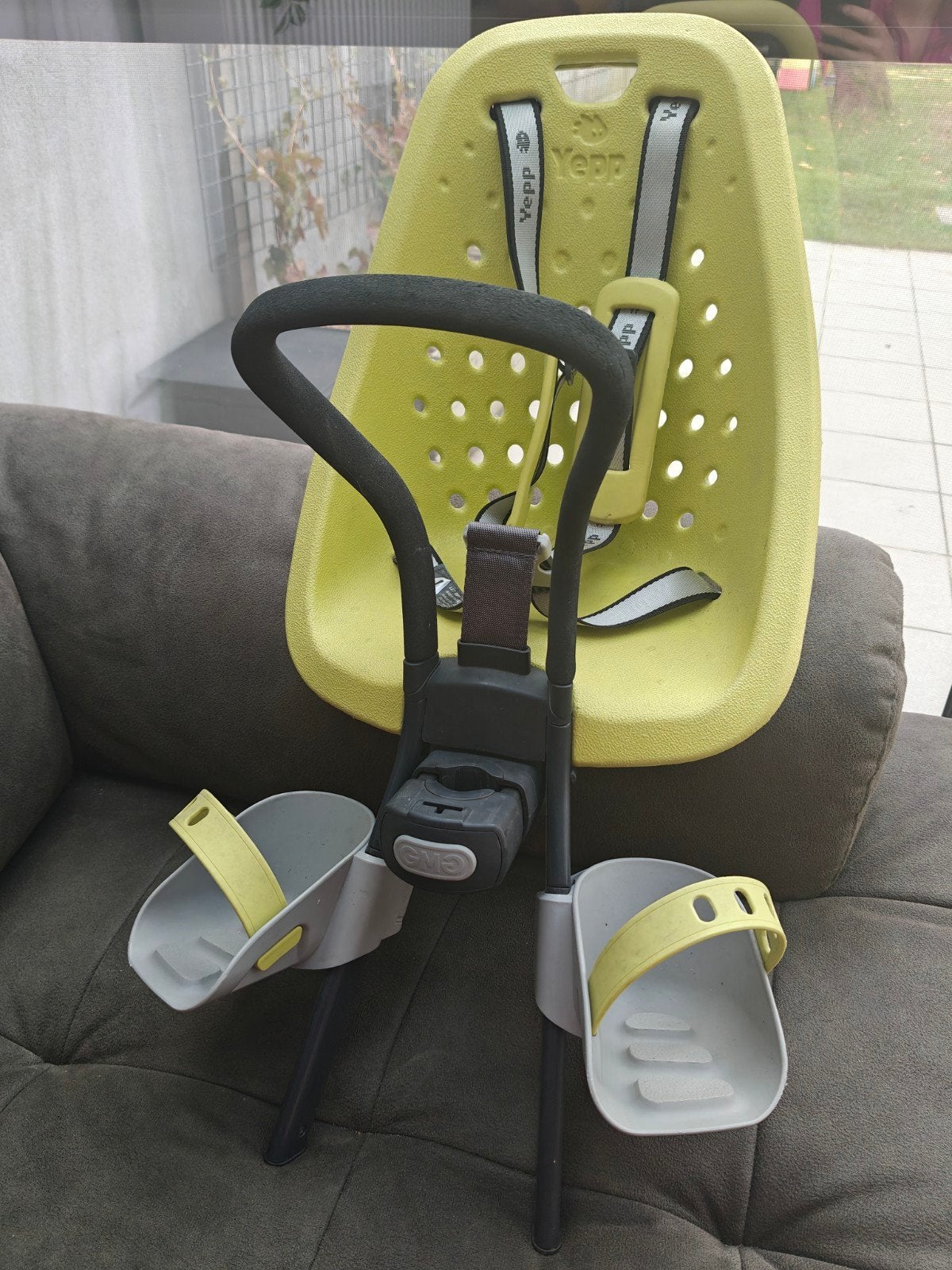Yepp mini kinderstoeltje voor op de fiets, Fietsen en Brommers, Ophalen