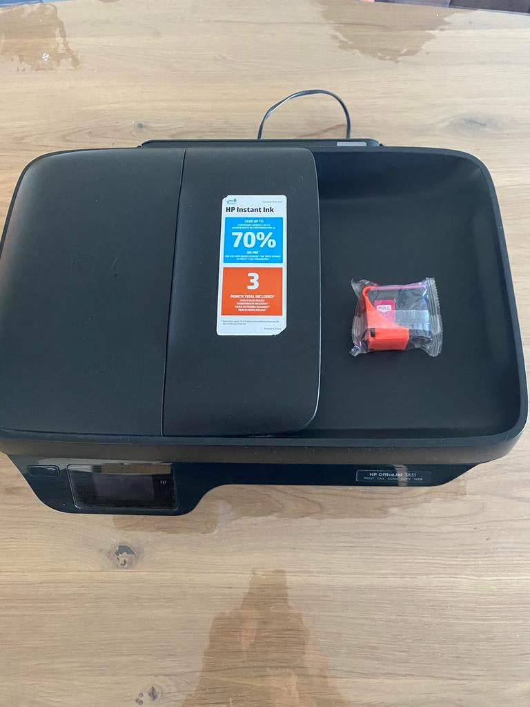 HP OfficeJet 3831 + nouvelle cartouche d'encre, Enlèvement, Comme neuf, Imprimante