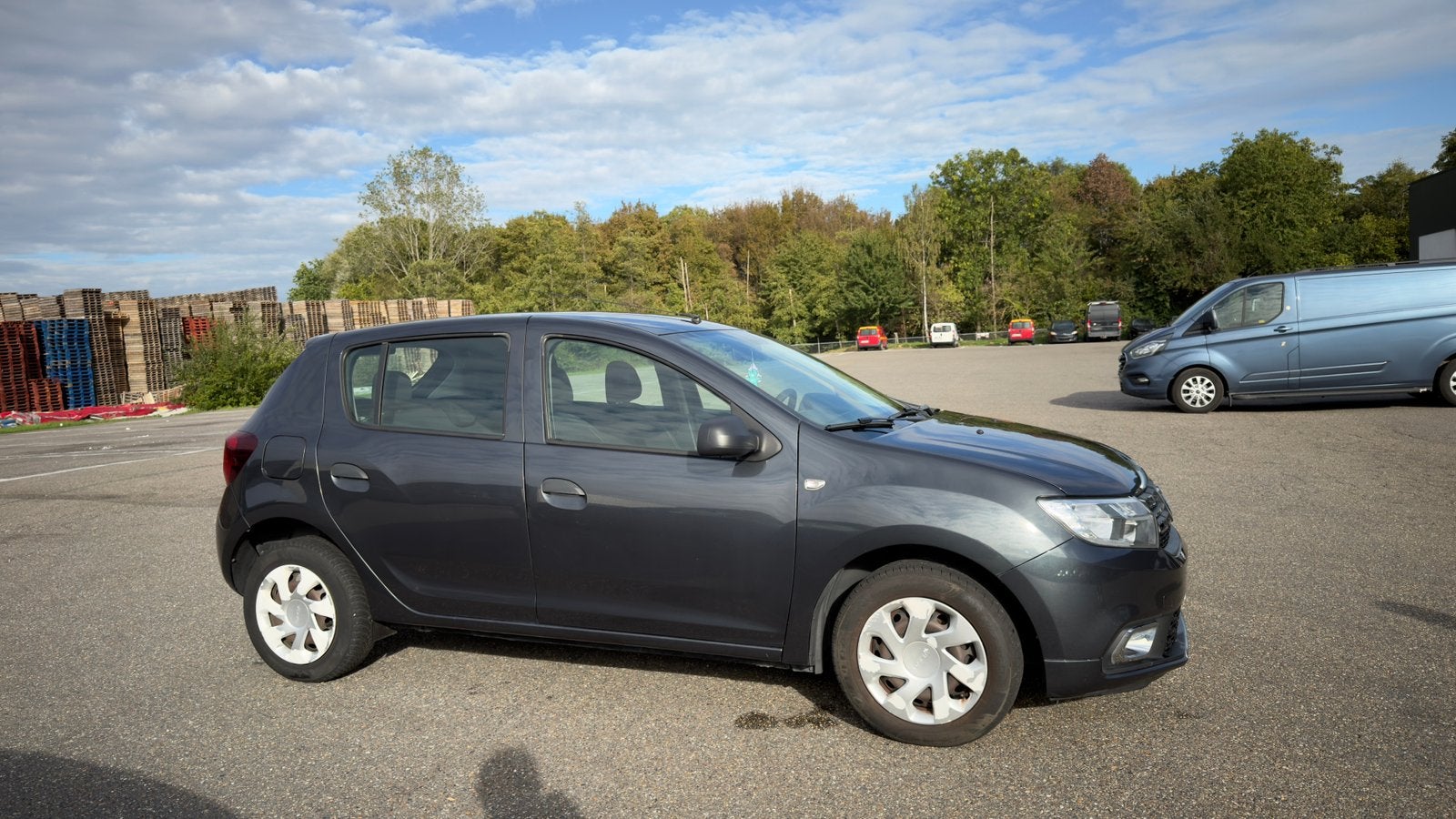 DACIA SANDERO 0.9 BENZINE – EURO 6 – 2017 – GARANTIE, Auto's, Stof, Zwart, 5 deurs, https://public.car-pass.be/vhr/98e0468b-027d-4b80-a593-d5bfab1bc8f6