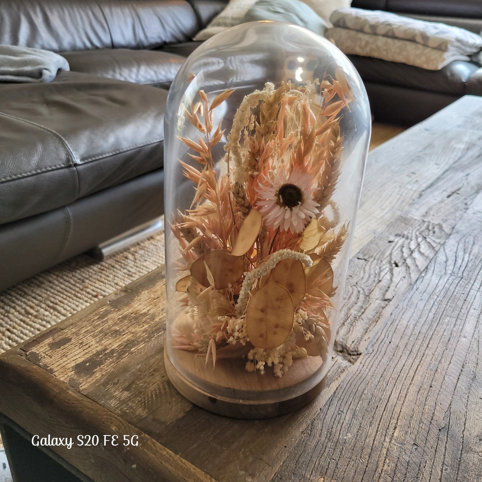 Cloche en verre décorative avec composition de fleurs séchée, 20 cm, Enlèvement, Fait main, Verre