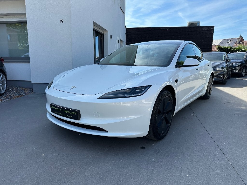 Tesla Model 3 RWD Highland Autopilot Garantie, Auto's, Automaat, 4 deurs, Achterwielaandrijving, Zwart
